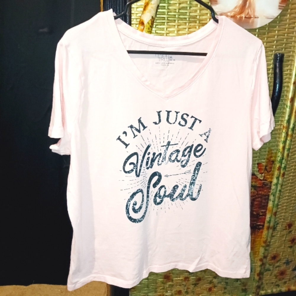 Vintage Soul pink graphic tee NWOT